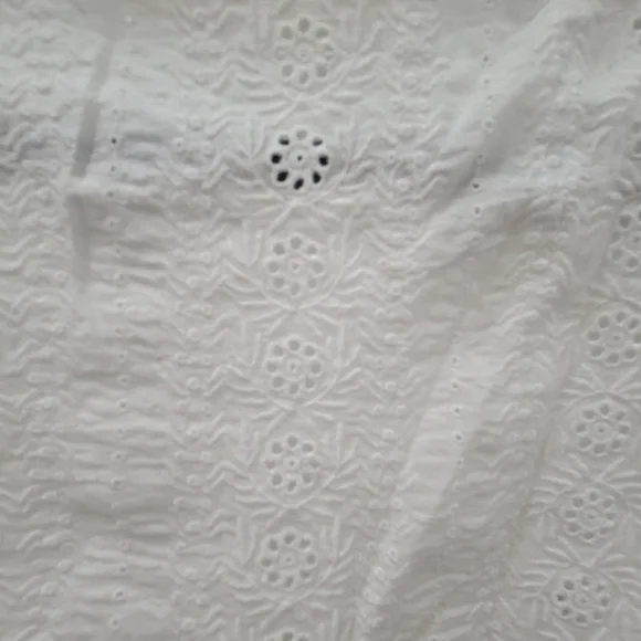 Gap‎ Floral Embroidered Eyelet White Blouse M EUC Cottagecore Preppy Boho - Picture 5 of 7
